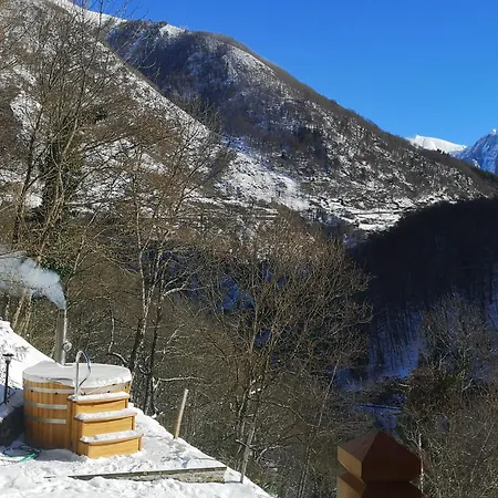 L'escale Pyreneenne * Melles